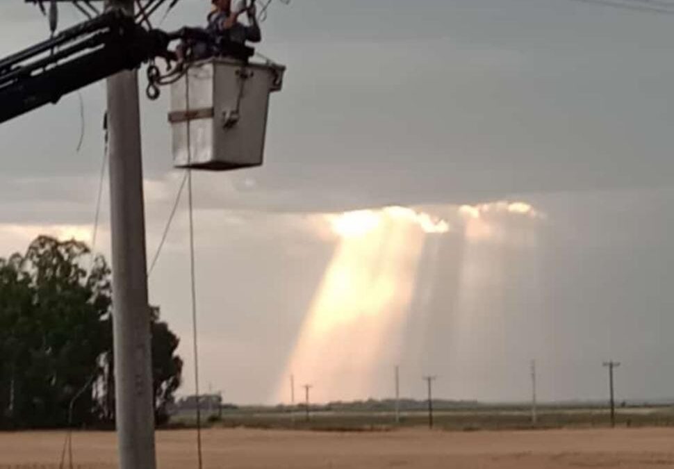 Obras eléctricas en el campo y la ciudad